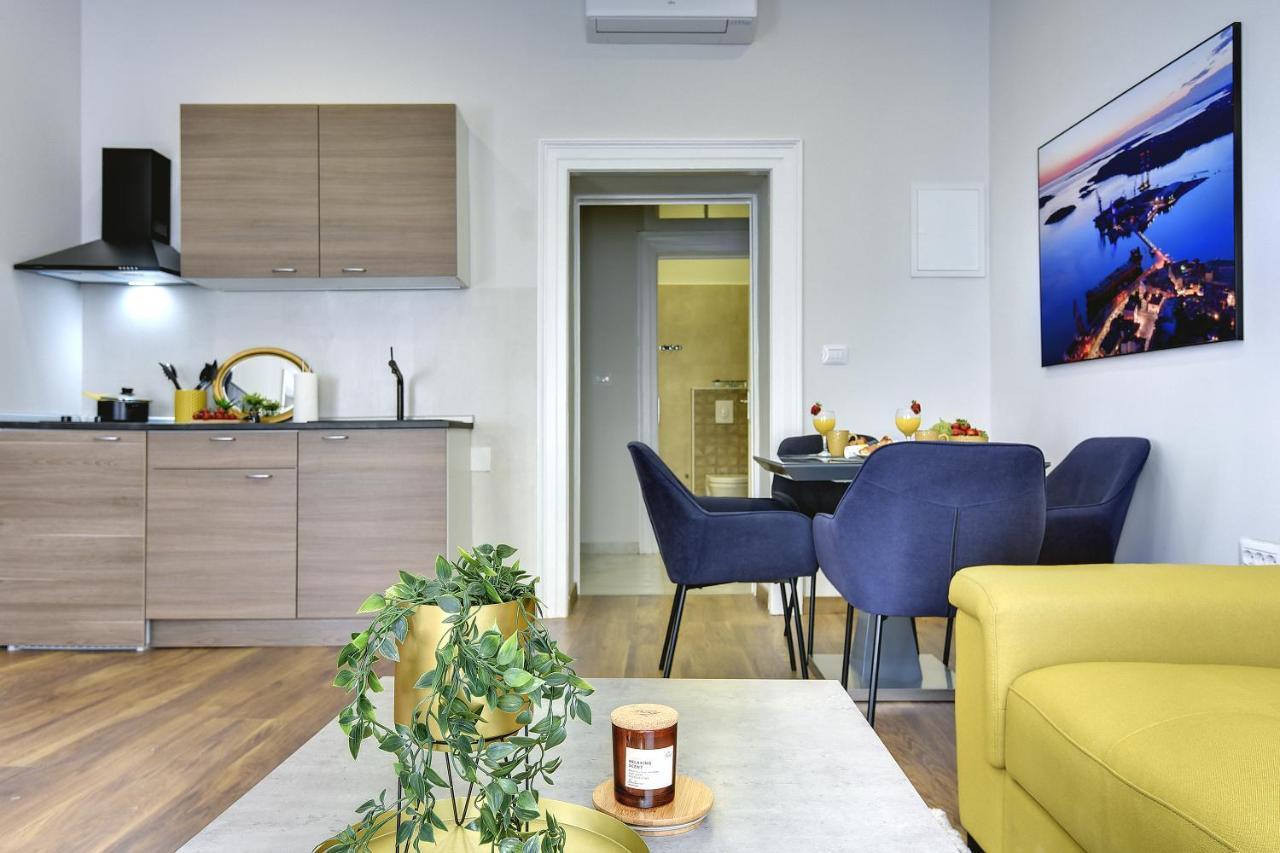 D&A Central Luxury Apartments With Free Parking PUY Exterior foto