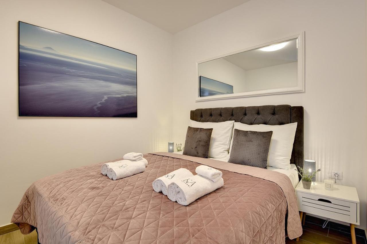 D&A Central Luxury Apartments With Free Parking PUY Exterior foto