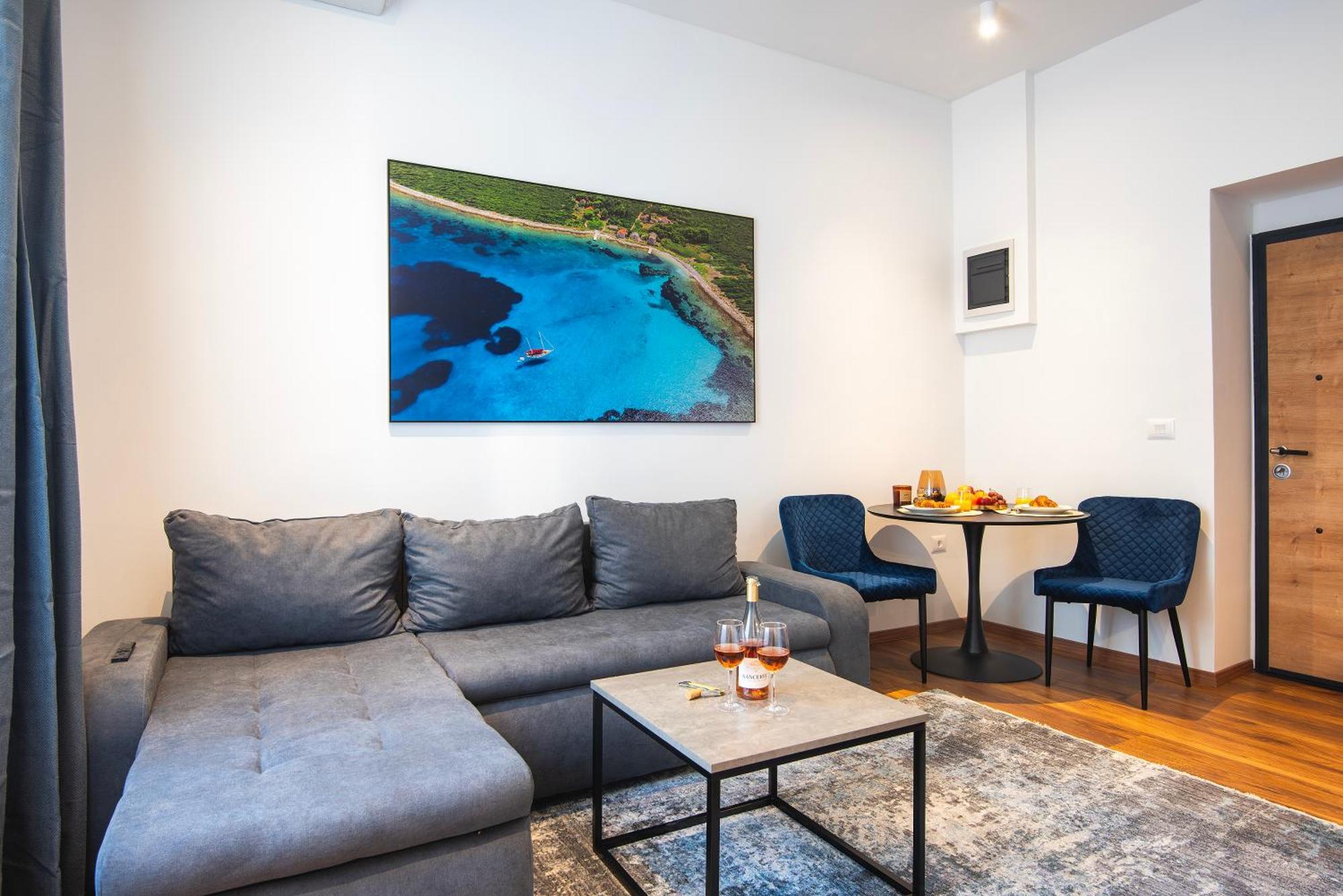 D&A Central Luxury Apartments With Free Parking PUY Exterior foto